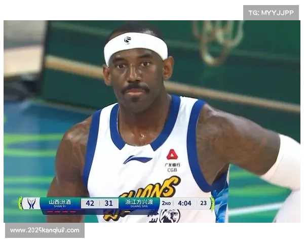 孙铭徽俱乐部杯半决赛右脚90度内翻崴伤,确诊距腓前韧带撕裂赛季蒙阴